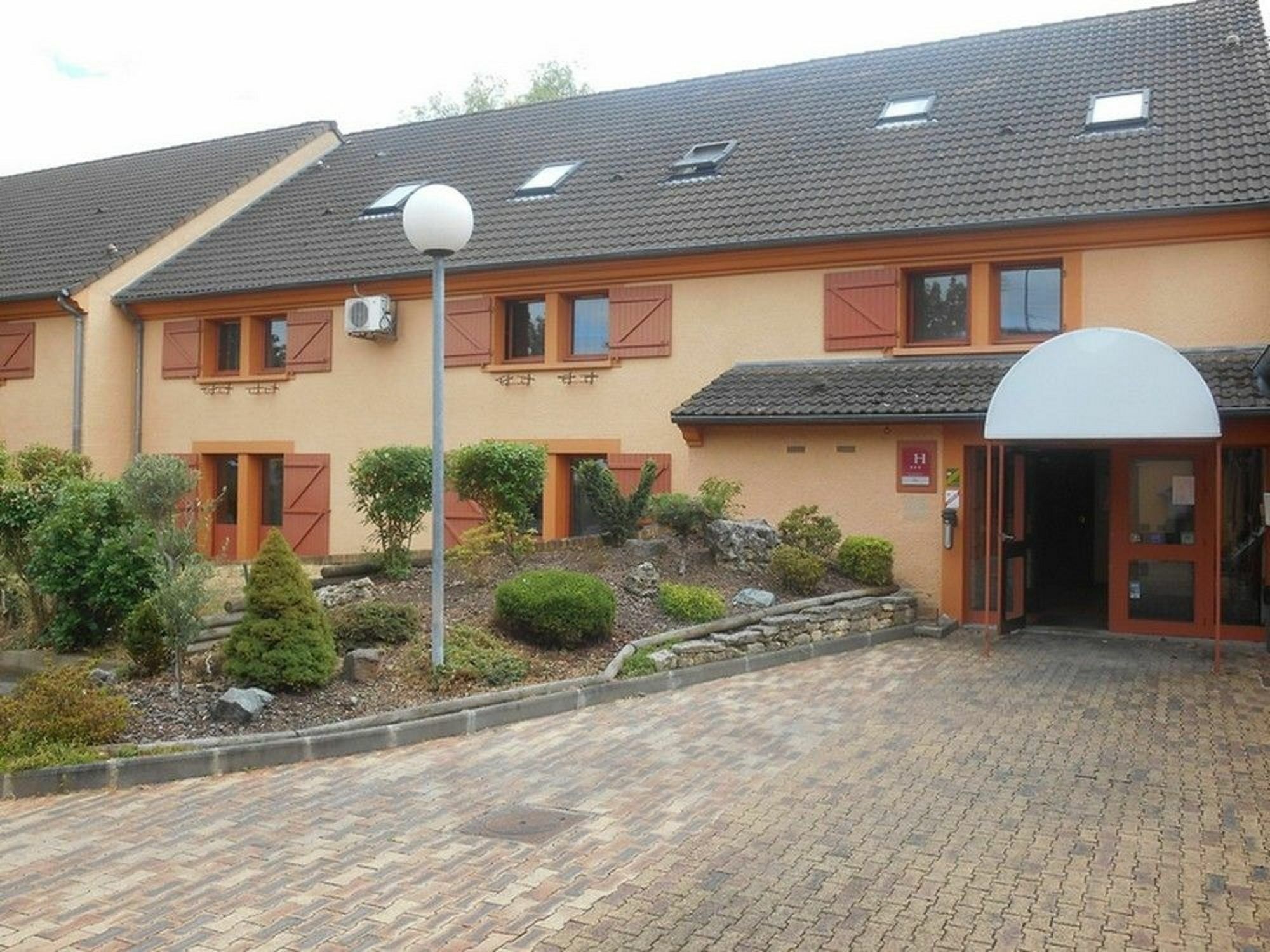 Mondhotel Chelles Kültér fotó